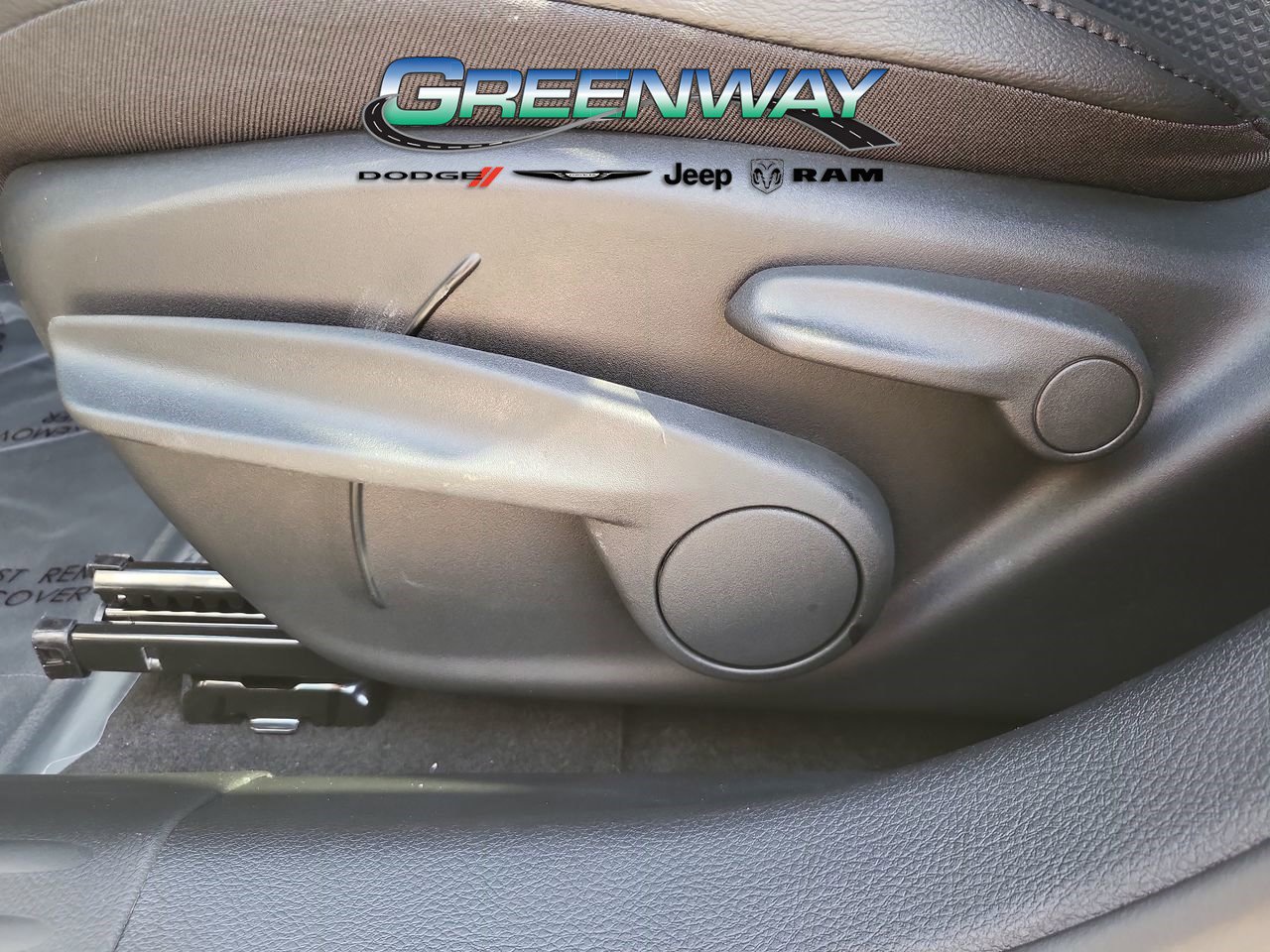 New 2026 Jeep Compass Latitude image 17