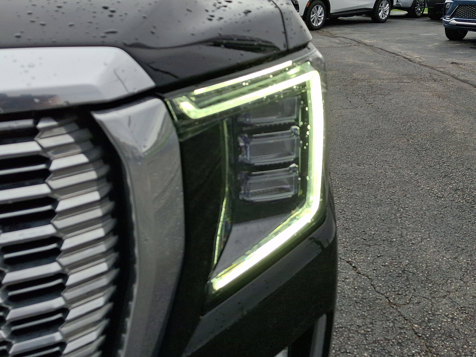 Used 2023 GMC Yukon XL Denali w/ Advanced Technology Package image 11