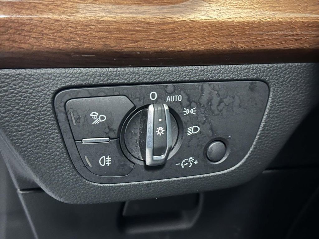 Used 2022 Audi Q5 2.0T Premium image 18