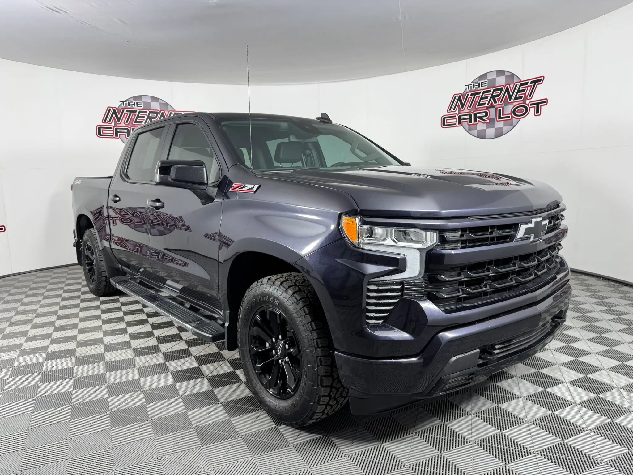 Used 2022 Chevrolet Silverado 1500 RST w/ Convenience Package II AWD/4WD image 9