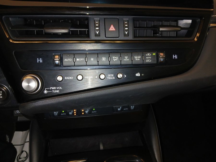 Used 2023 Lexus ES 250 w/ Premium Package image 14