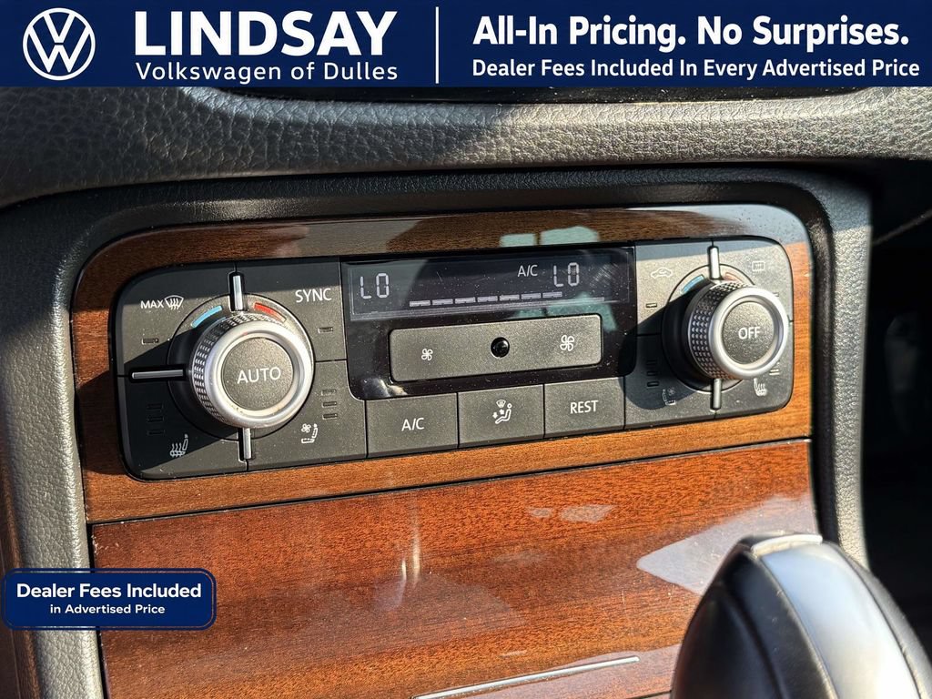 Used 2016 Volkswagen Touareg TDI AWD/4WD image 22