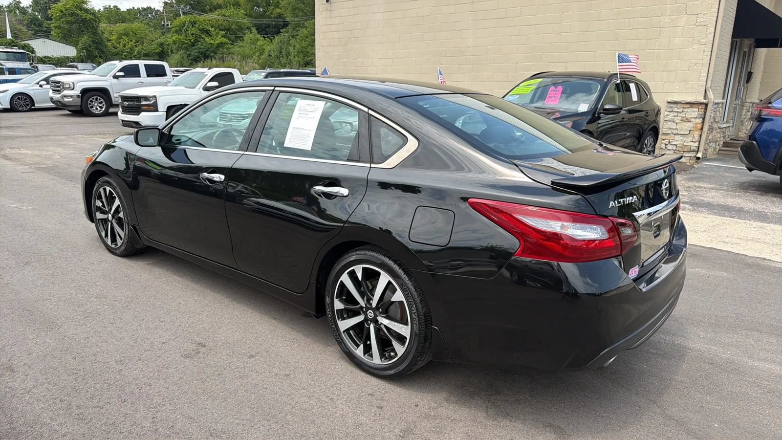 Used 2018 Nissan Altima 2.5 SR FWD image 3