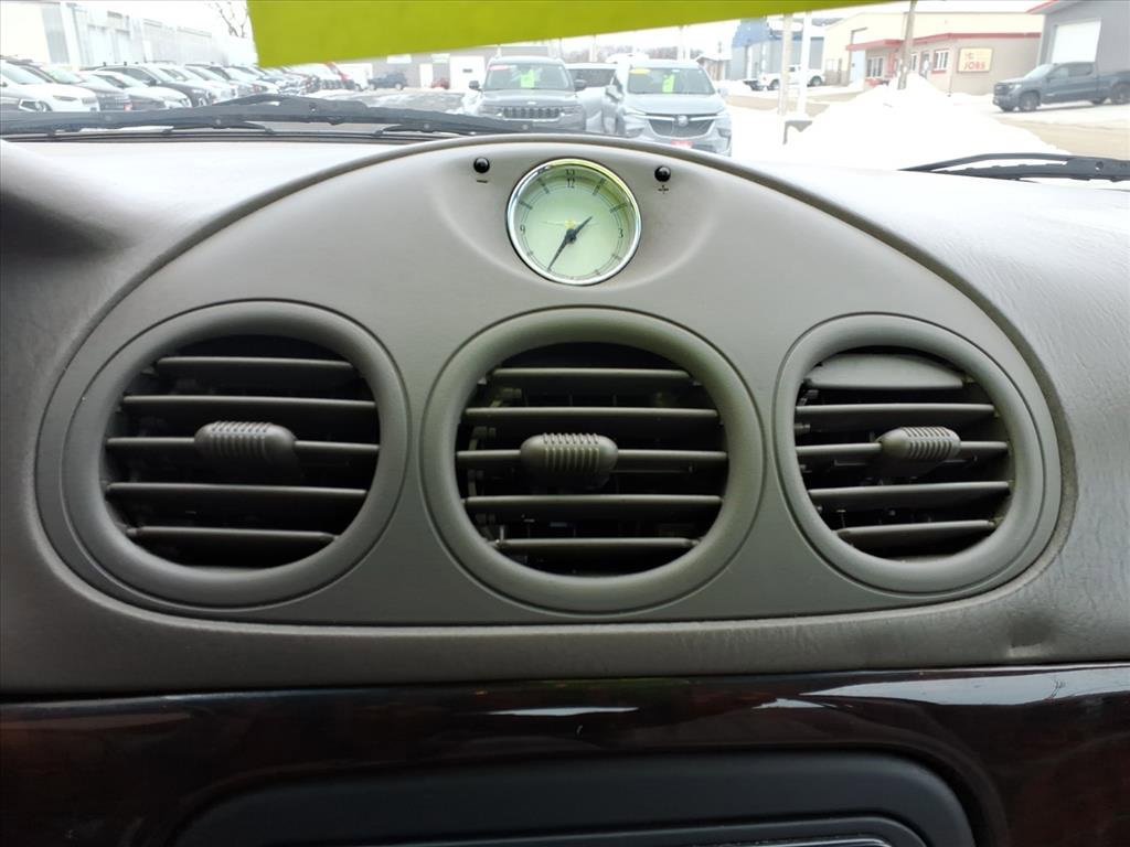 Used 2004 Chrysler 300M image 9