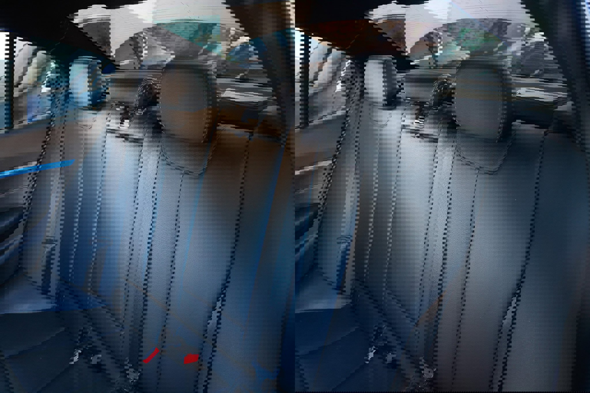 Used 2018 BMW 340i xDrive Sedan w/ Premium Package image 11