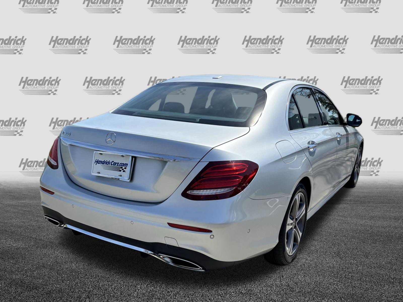 Used 2018 Mercedes-Benz E 300 image 10