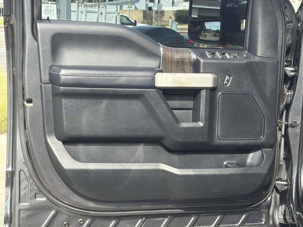 Used 2020 Ford F250 Lariat image 20