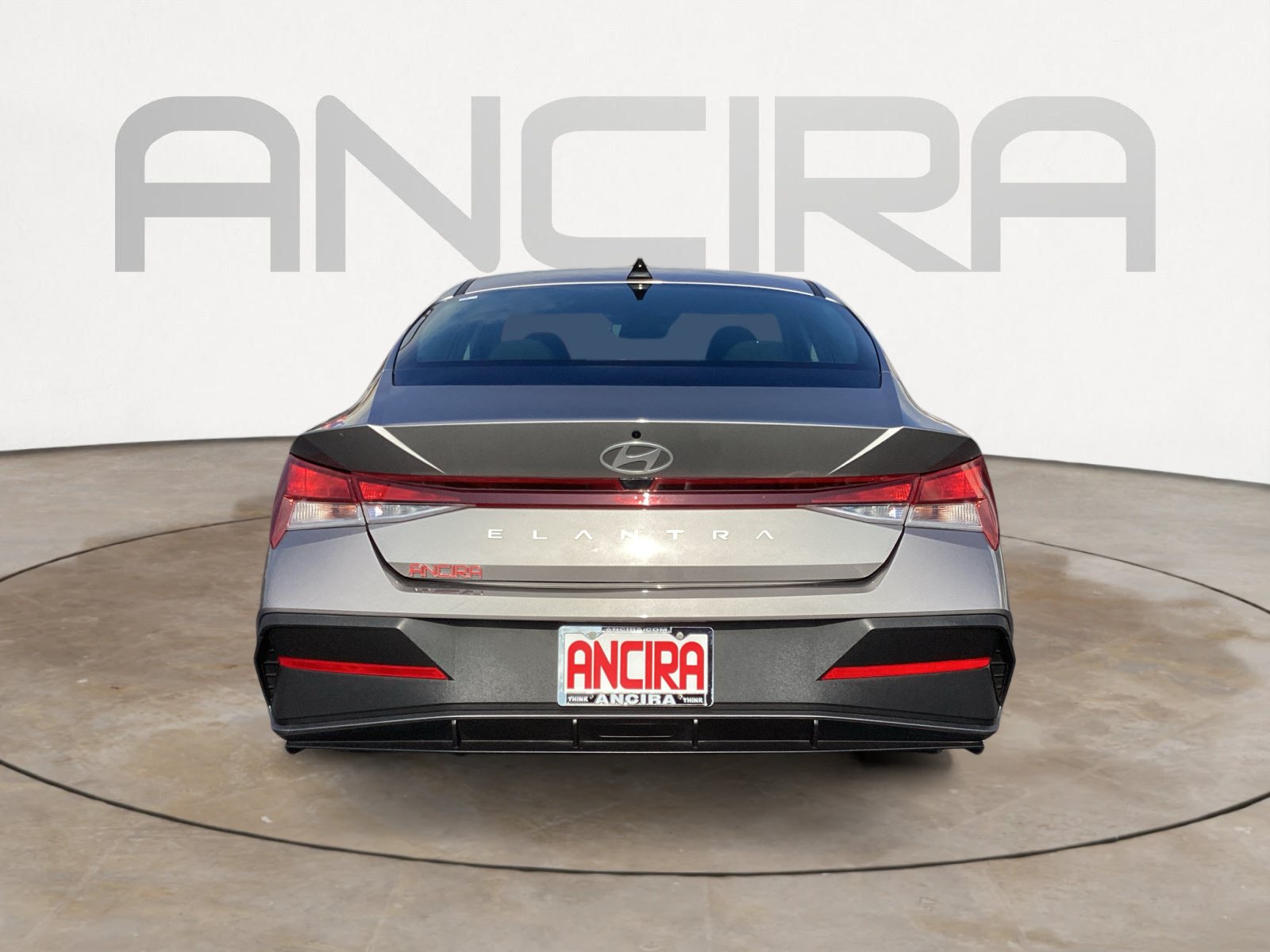 Used 2024 Hyundai Elantra SE FWD image 13