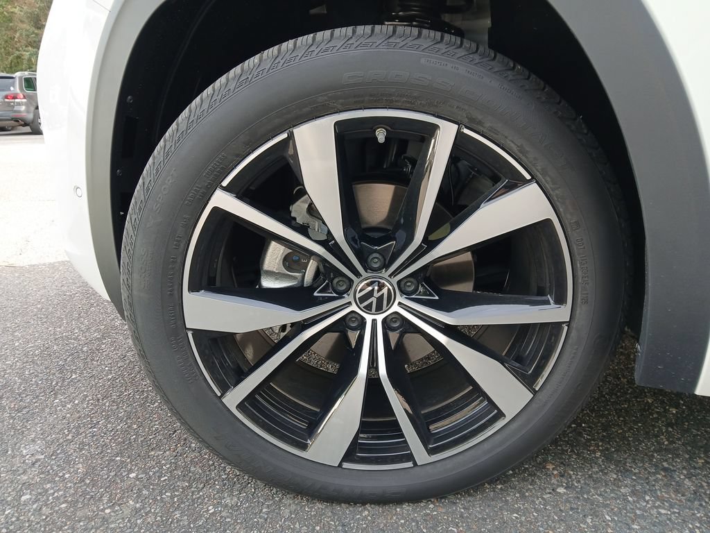 New 2026 Volkswagen Atlas Cross Sport SEL Premium R-Line AWD/4WD image 27