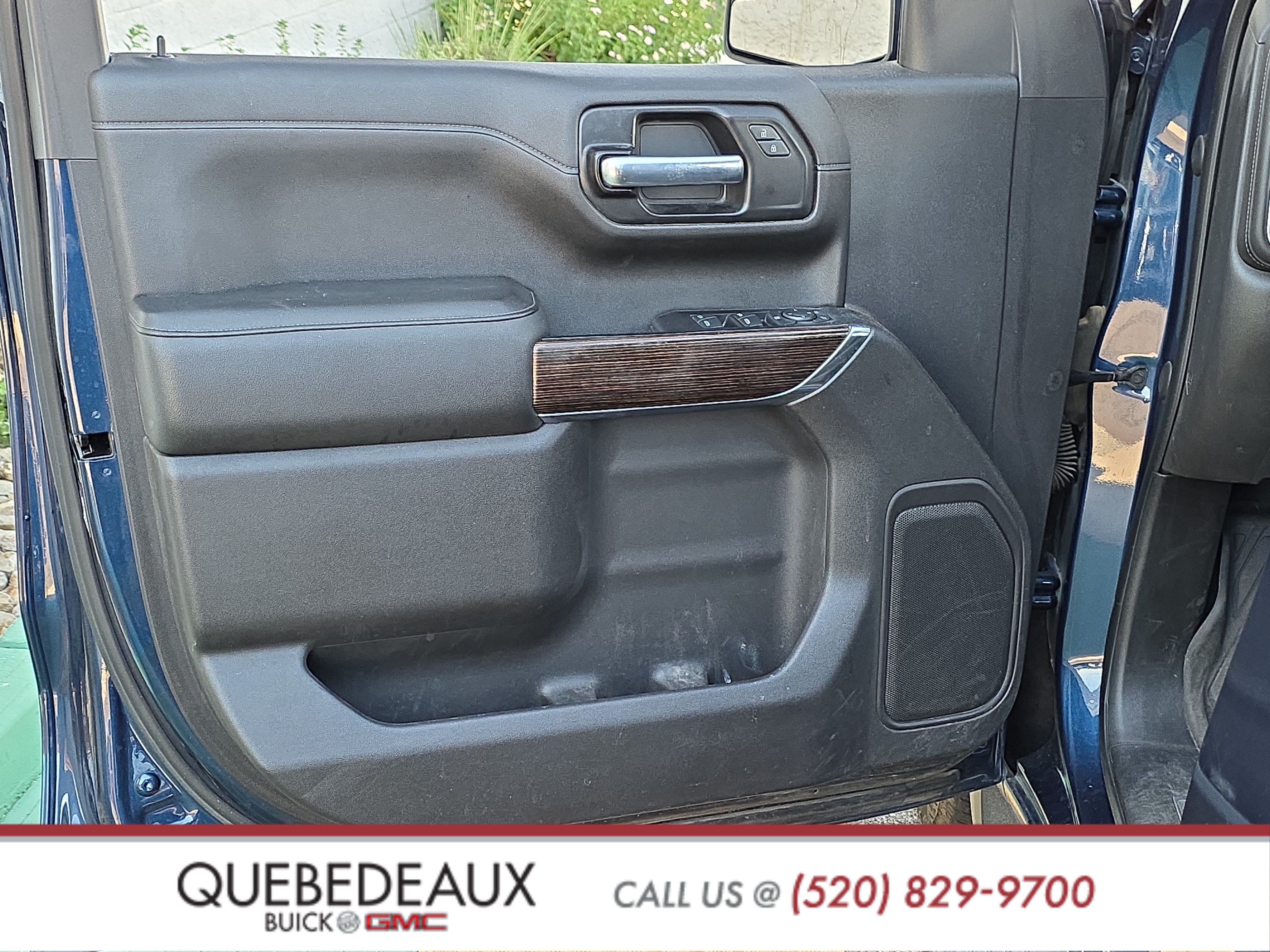 Used 2021 GMC Sierra 1500 Elevation w/ LPO, Elevation Black Package AWD/4WD image 8