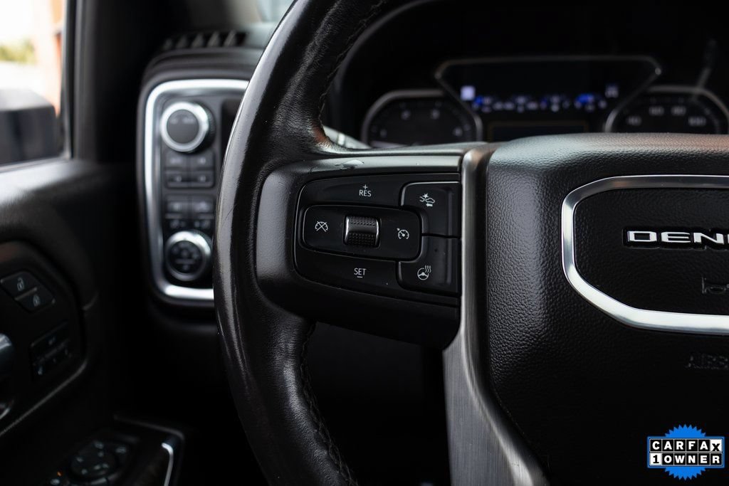 Used 2022 GMC Sierra 2500 Denali w/ Denali Black Diamond Edition AWD/4WD image 23