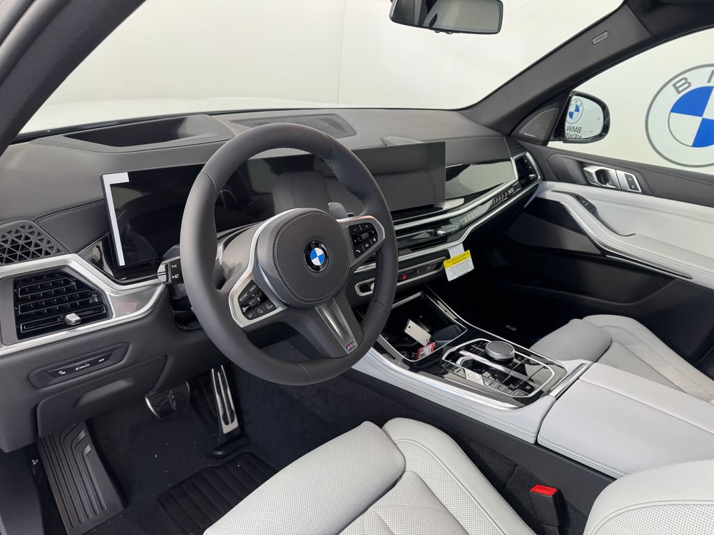 New 2026 BMW X5 xDrive40i w/ M Sport Package AWD/4WD image 11