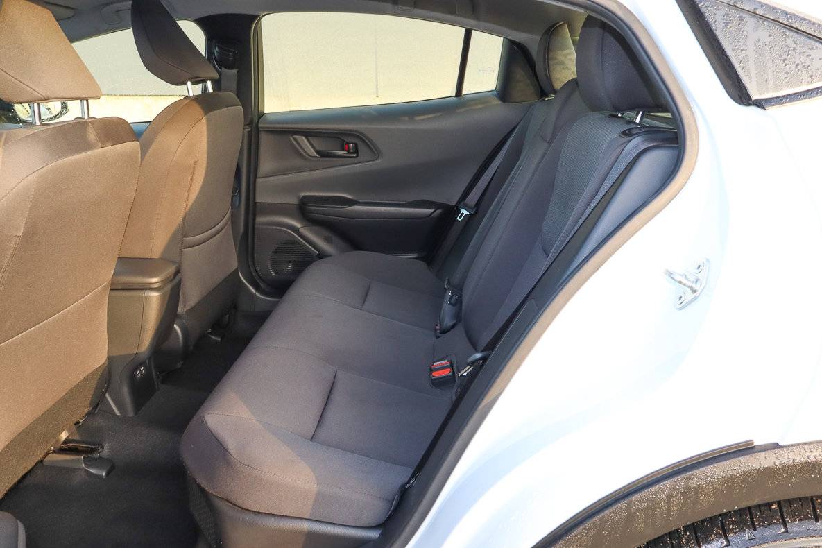 Used 2024 Toyota Prius LE image 8