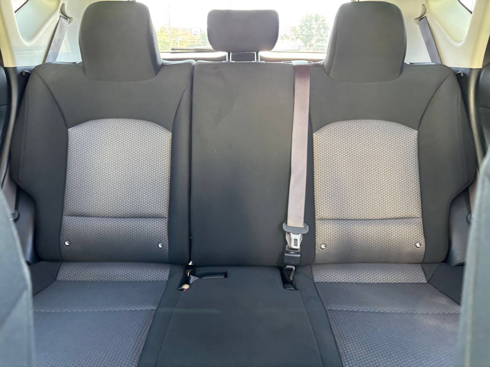 Used 2025 Kia Soul LX w/ LX Technology Package FWD image 35