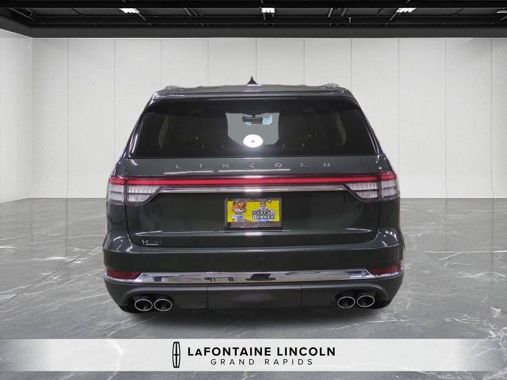Certified 2023 Lincoln Aviator Reserve w/ Equipment Group 201A image 4