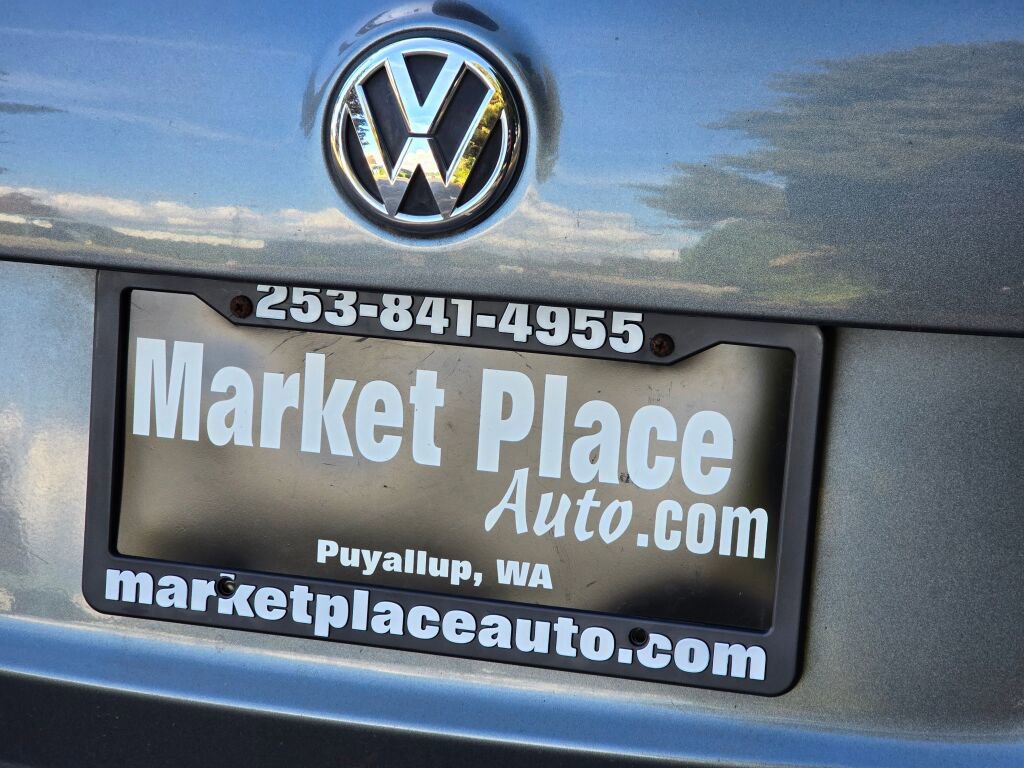 Used 2011 Volkswagen Jetta SE w/ Wheel & Sunroof Pkg image 10