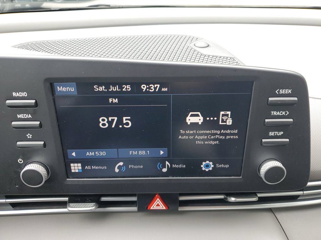 Used 2025 Hyundai Elantra SE FWD image 24