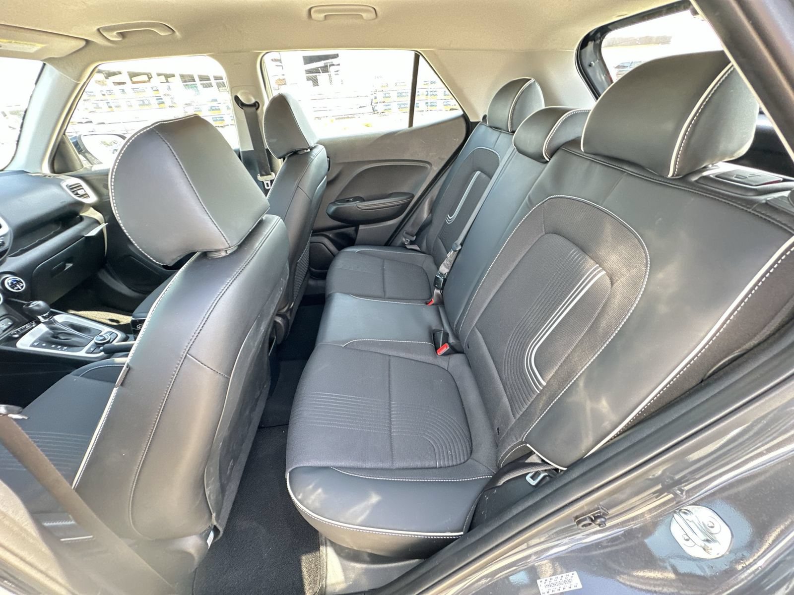 Used 2024 Hyundai Venue Limited FWD image 24