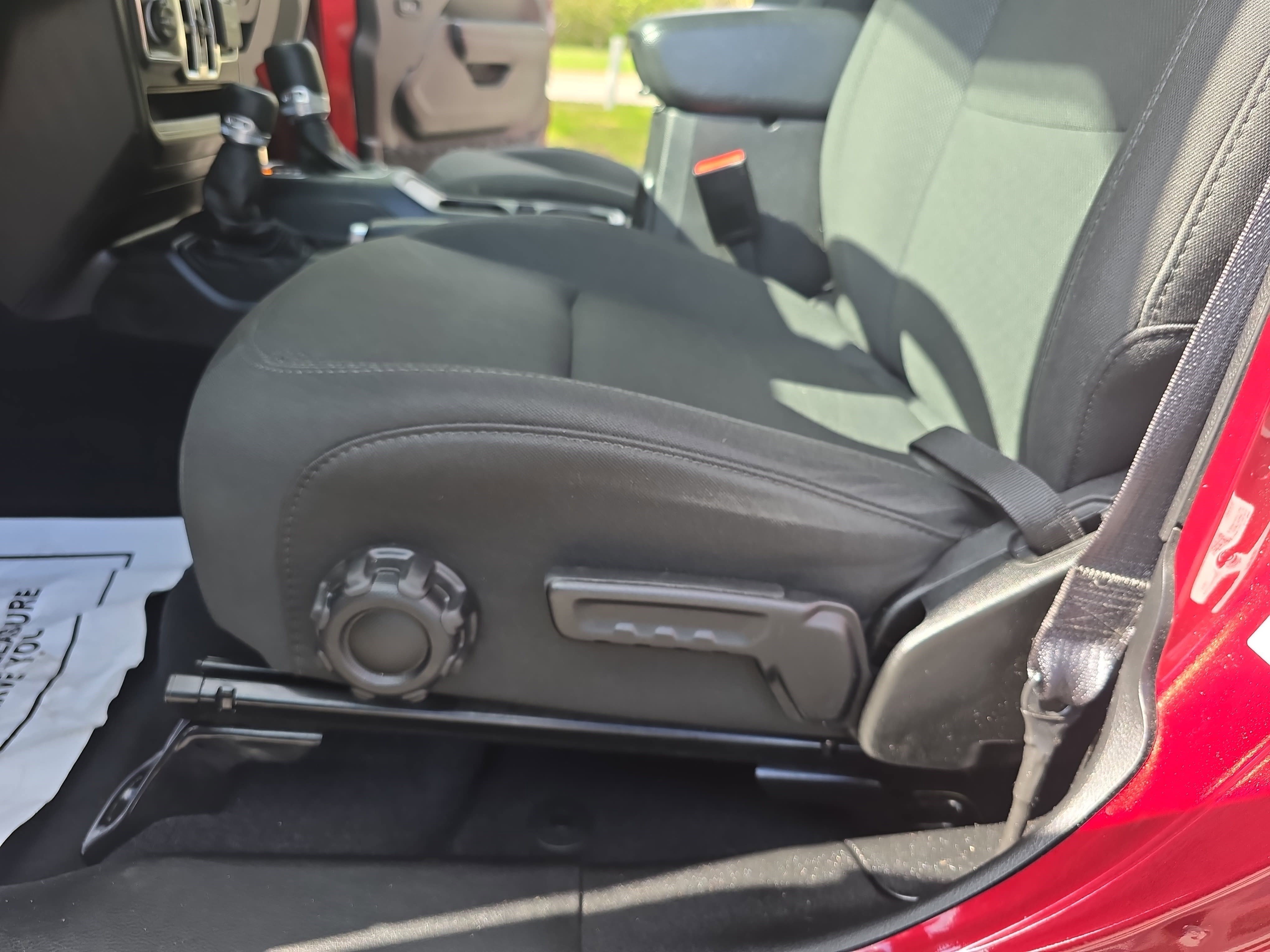 Used 2022 Jeep Wrangler Unlimited Sport image 29