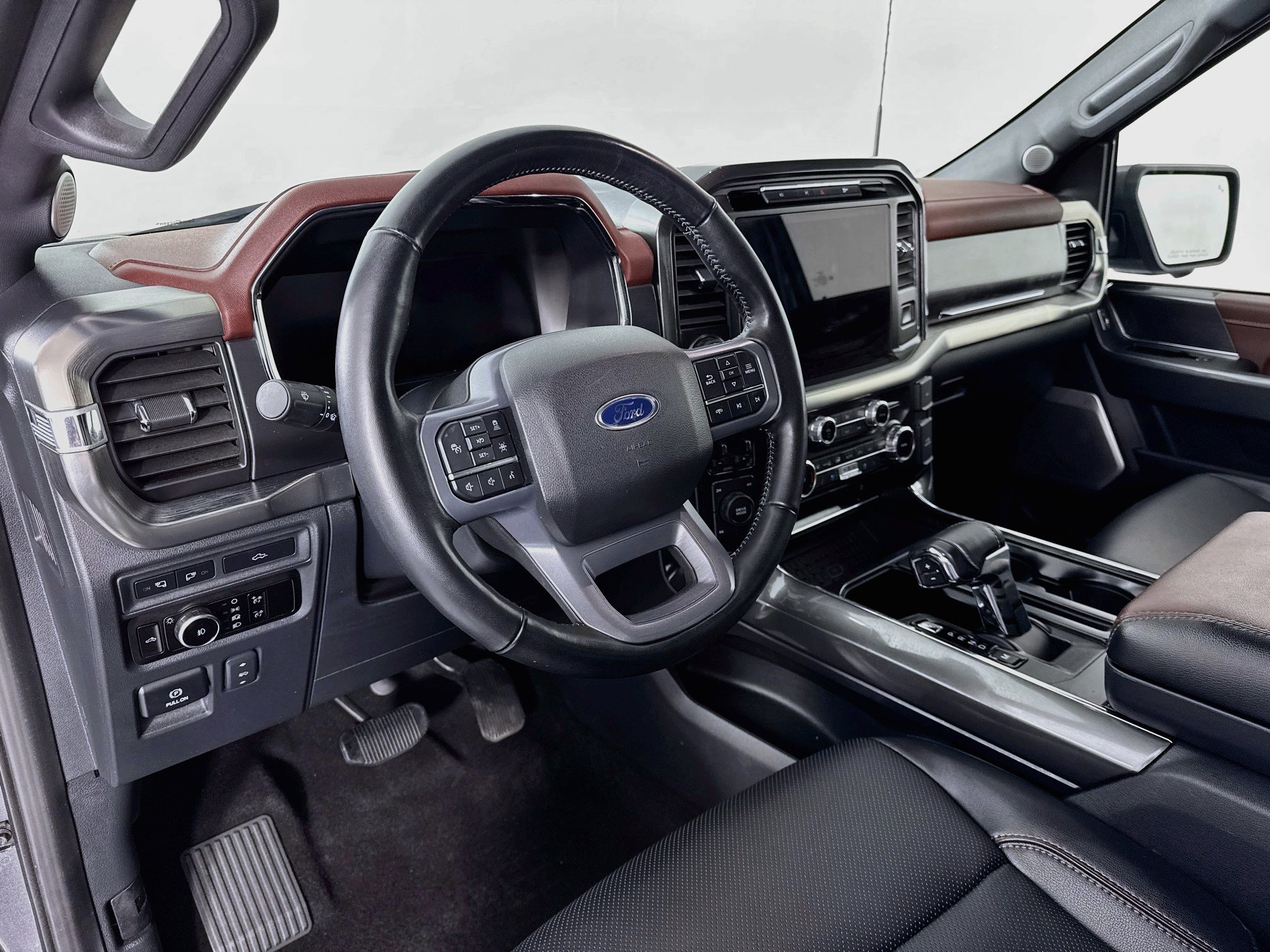 Used 2023 Ford F150 Lariat w/ Equipment Group 502A High AWD/4WD image 9