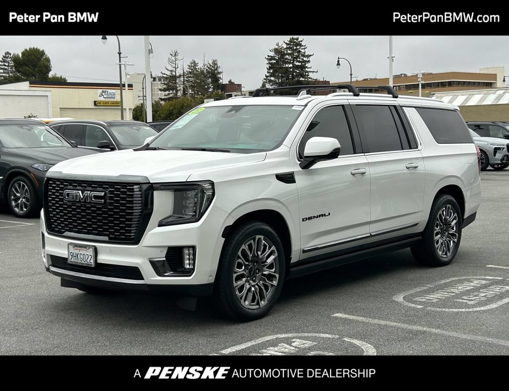 Used 2023 GMC Yukon XL Denali Ultimate AWD/4WD image 1