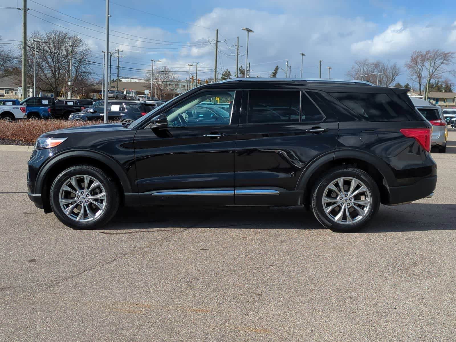 Certified 2023 Ford Explorer Limited w/ Equipment Group 301A AWD/4WD image 5