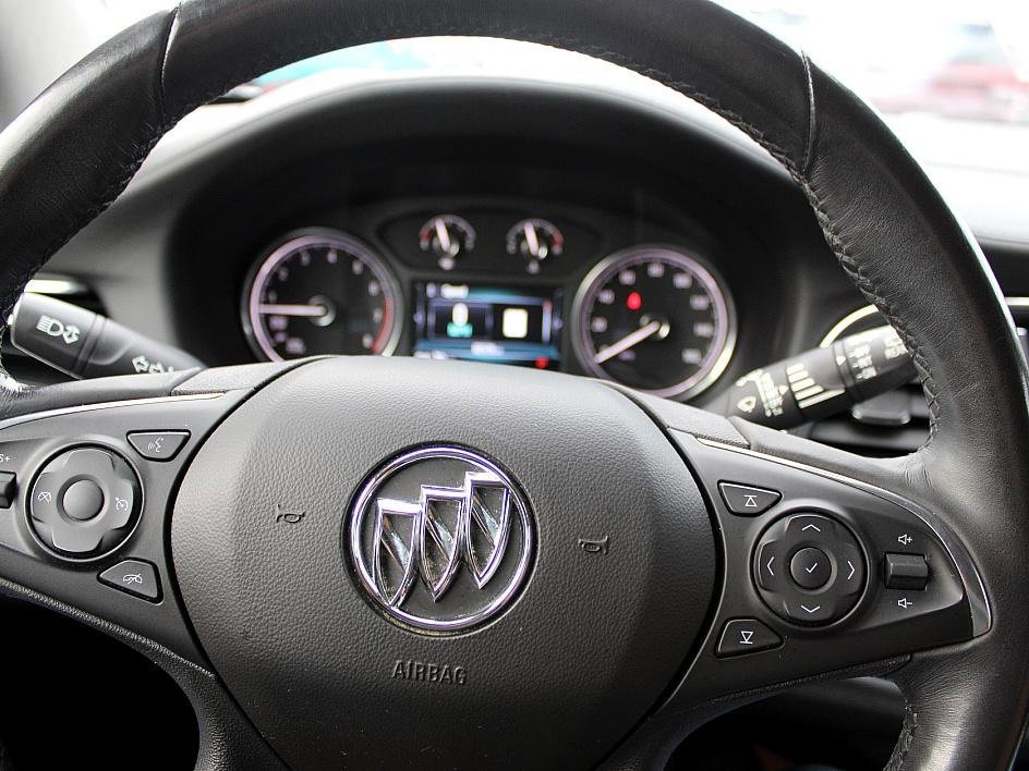 Used 2018 Buick Enclave Essence image 12