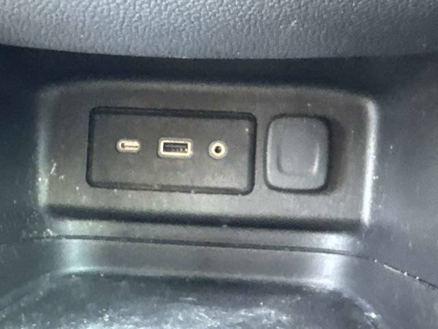 Used 2020 Chevrolet Equinox LT FWD image 25