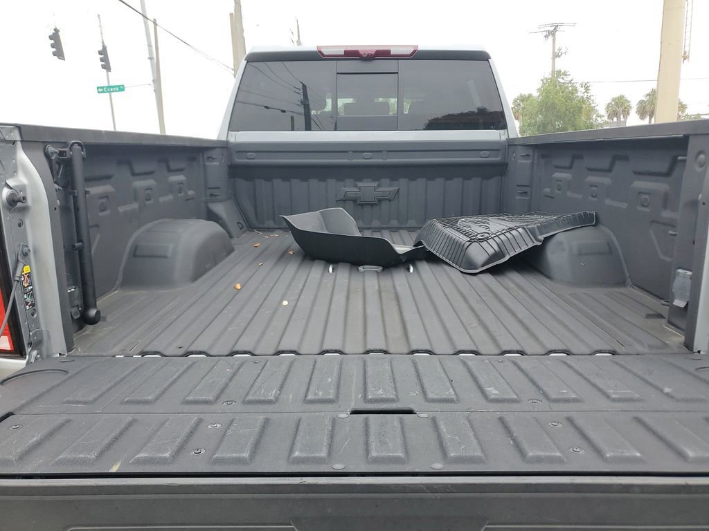 Used 2025 Chevrolet Silverado 2500 High Country w/ Technology Package image 12