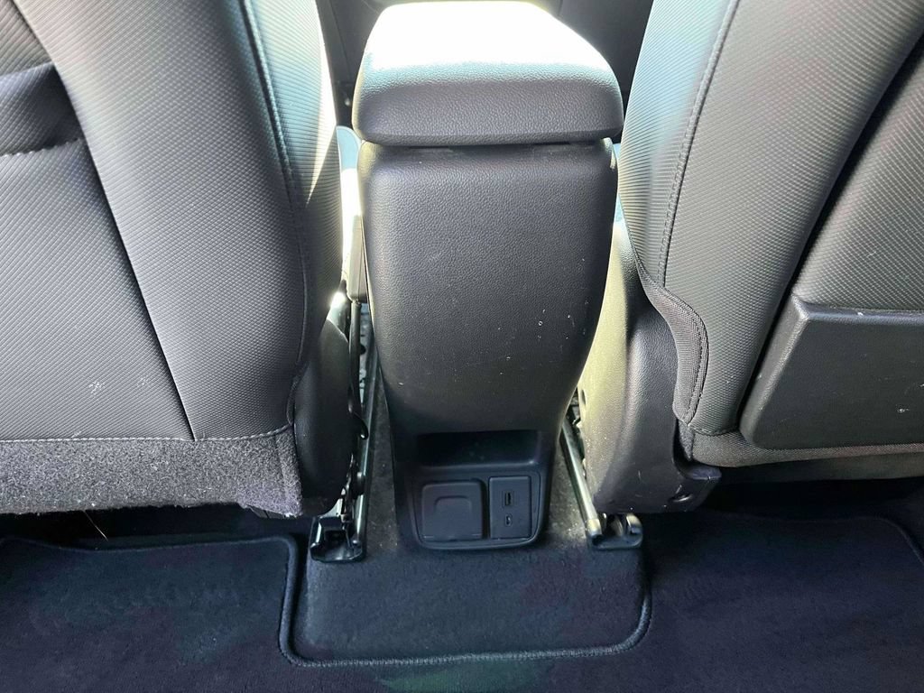 Used 2022 Chevrolet TrailBlazer RS w/ Technology Package FWD image 4