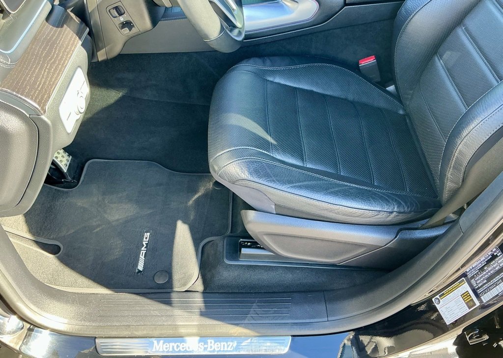 Used 2021 Mercedes-Benz GLS 580 4MATIC image 40