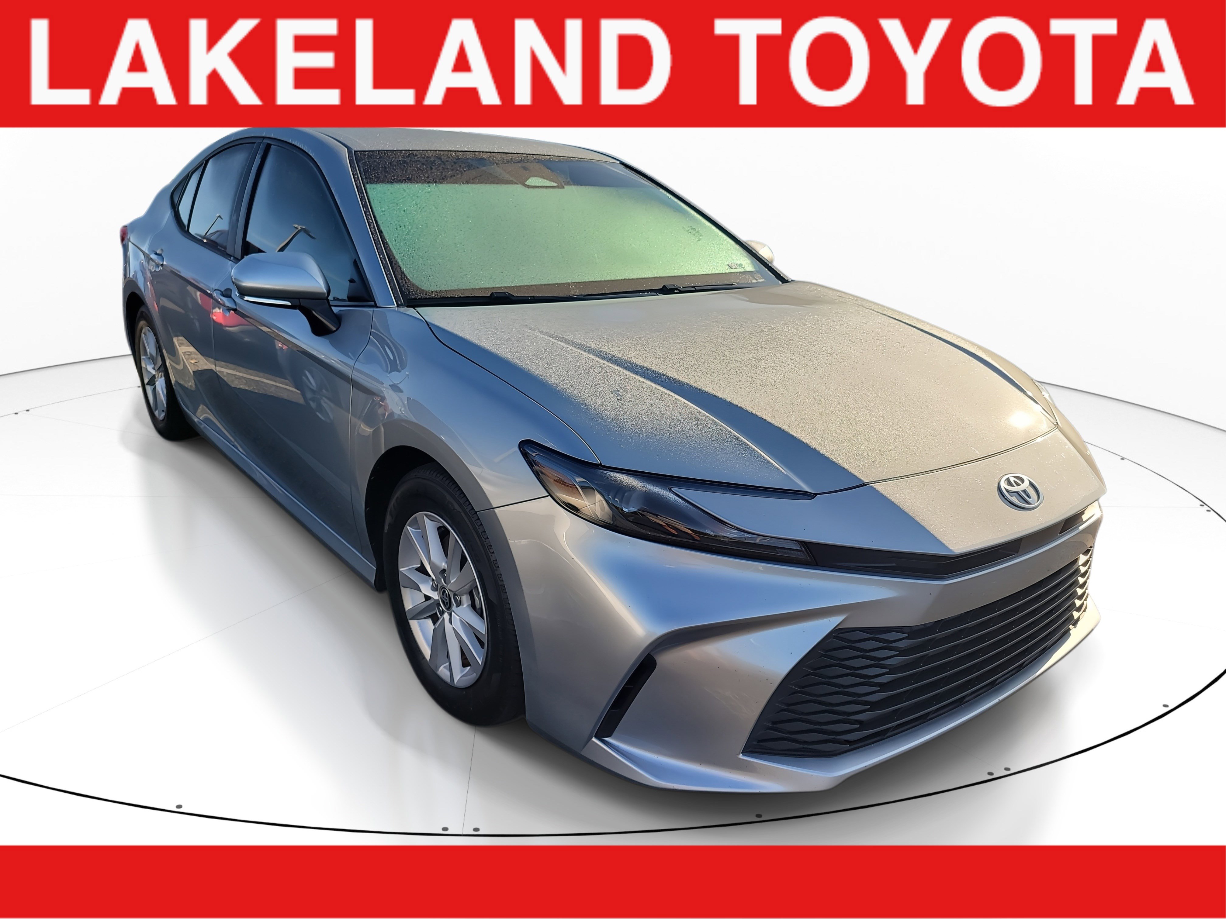 Used 2025 Toyota Camry LE image 1