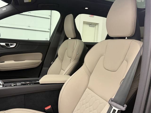 New 2026 Volvo XC60 B5 Core AWD/4WD image 17