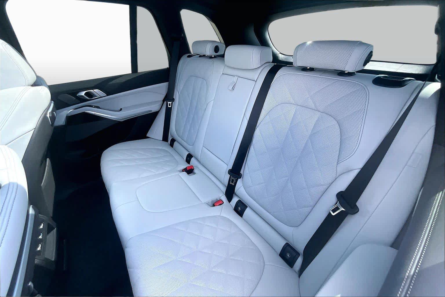 Used 2026 BMW X5 xDrive50e w/ Premium Package AWD/4WD image 19