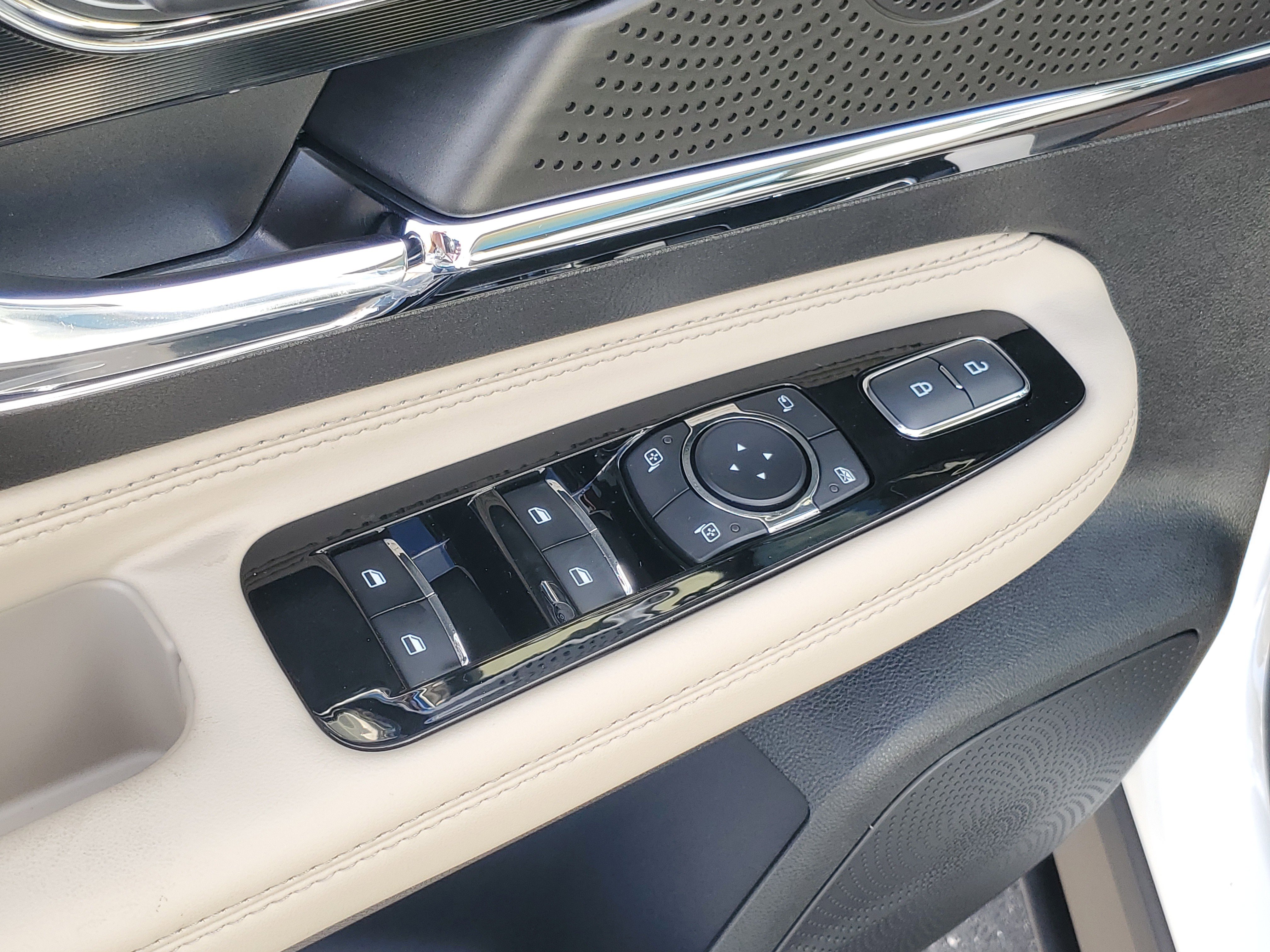 New 2026 Lincoln Corsair Reserve w/ Jet Appearance Package image 10