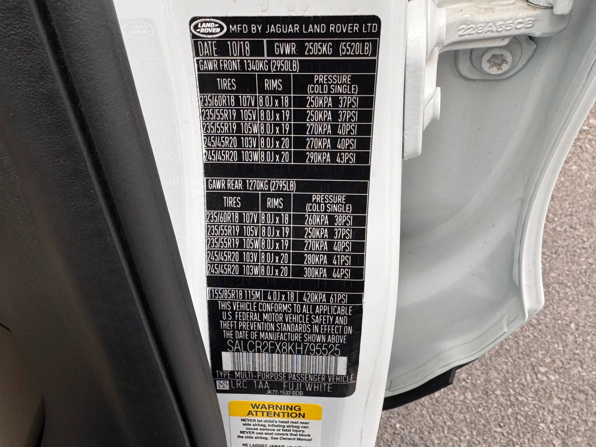 Used 2019 Land Rover Discovery Sport HSE image 36