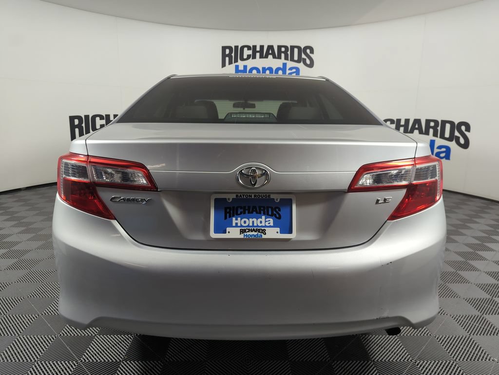 Used 2012 Toyota Camry LE FWD image 4