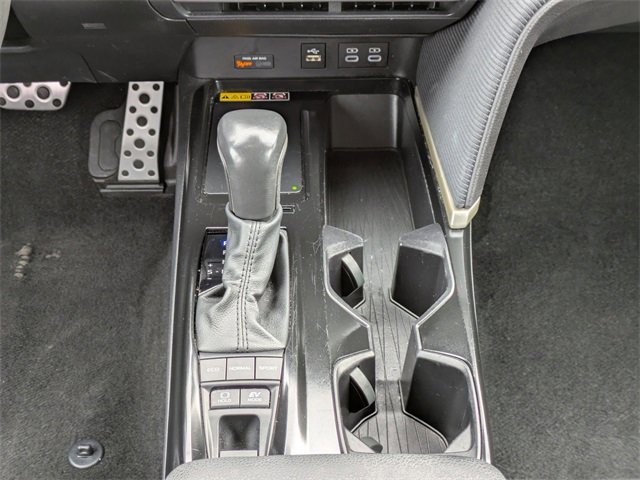 Used 2025 Toyota Camry SE image 19