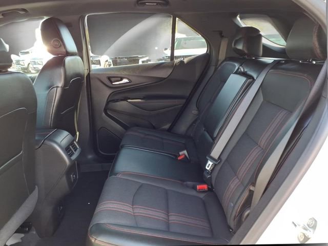 Used 2022 Chevrolet Equinox RS w/ Infotainment Package image 11