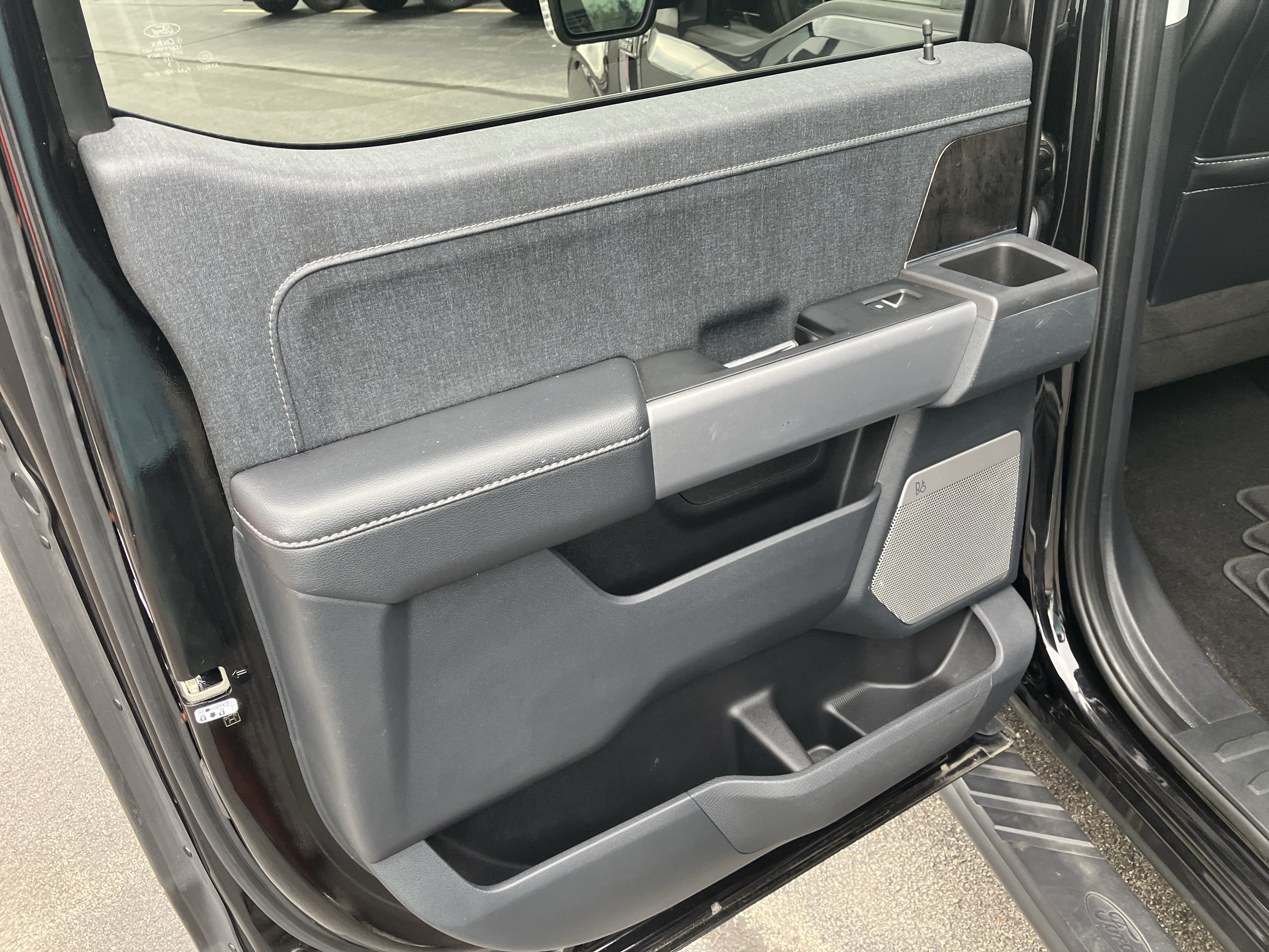 Used 2022 Ford F150 Lariat AWD/4WD image 12