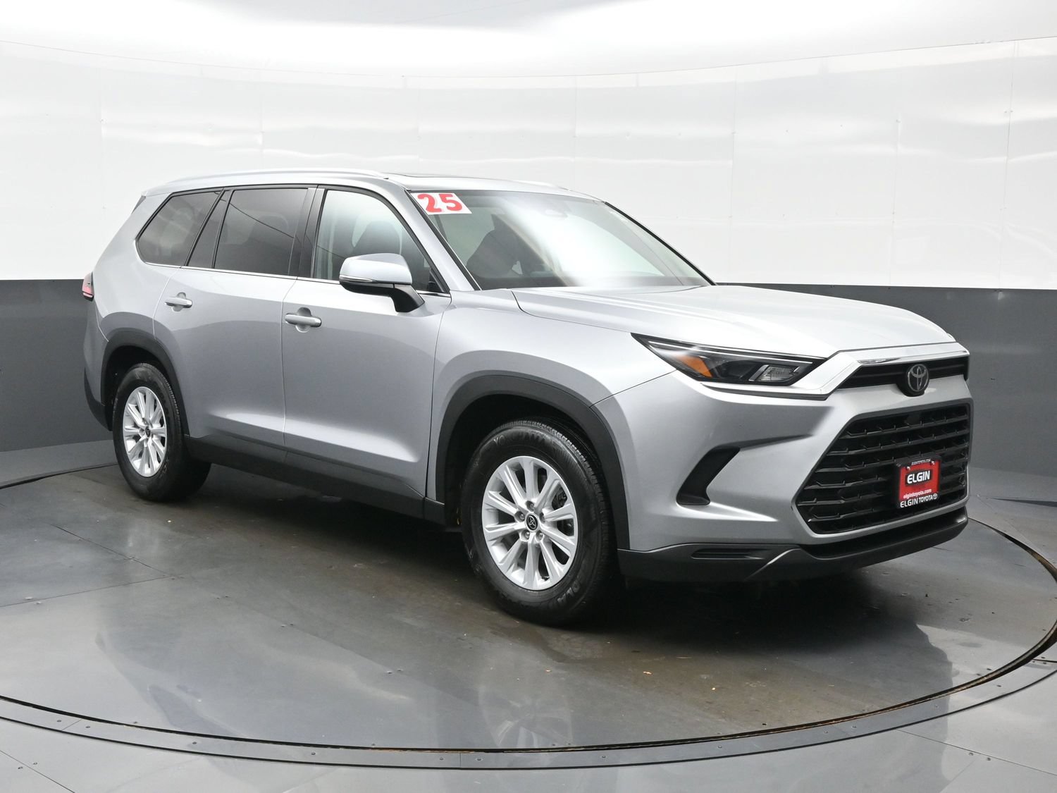 Used 2025 Toyota Grand Highlander FWD image 8
