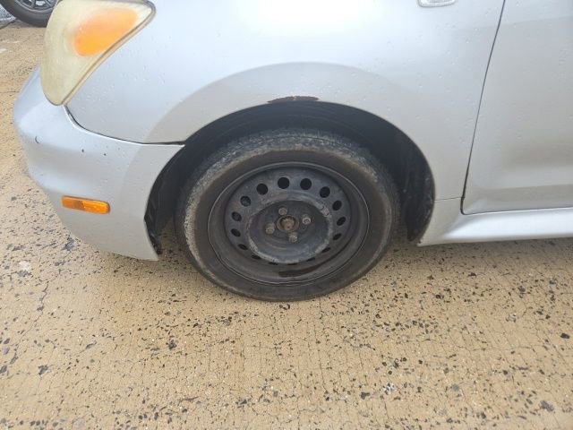 Used 2006 Scion xA FWD image 2