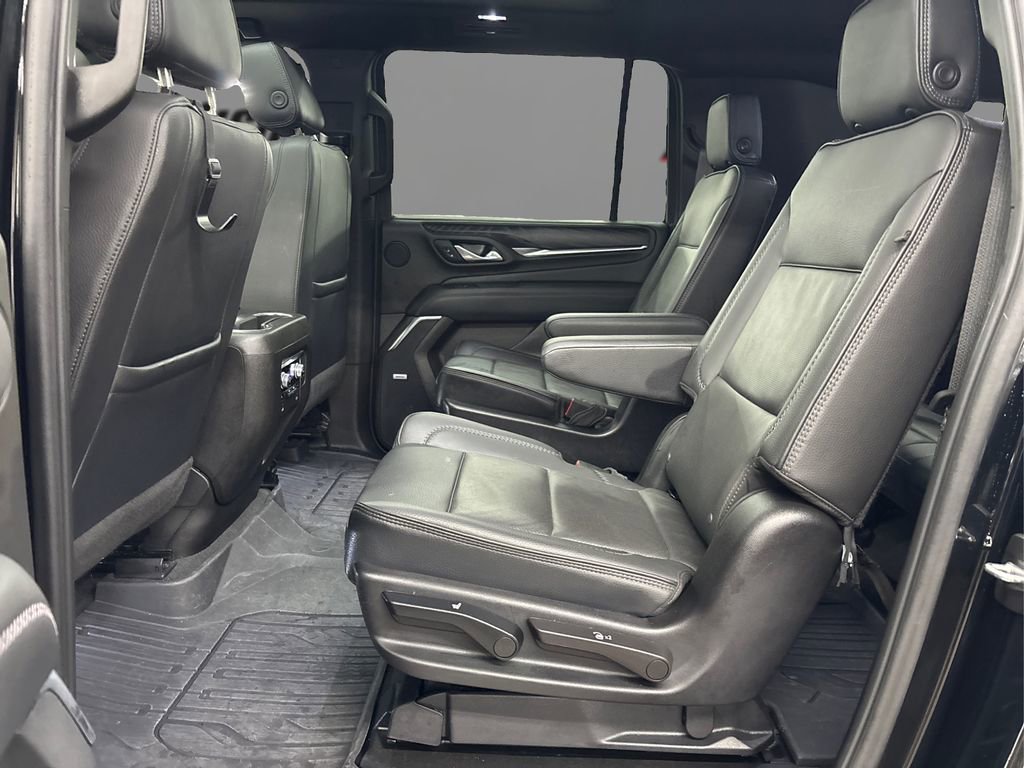 Used 2024 GMC Yukon XL Denali image 10