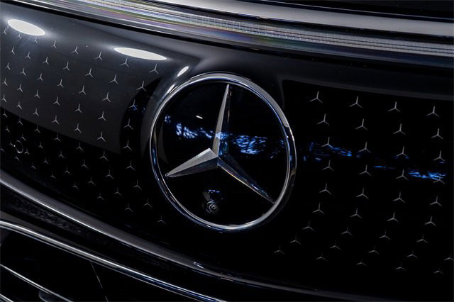 Used 2022 Mercedes-Benz EQS 580 4MATIC Sedan image 25