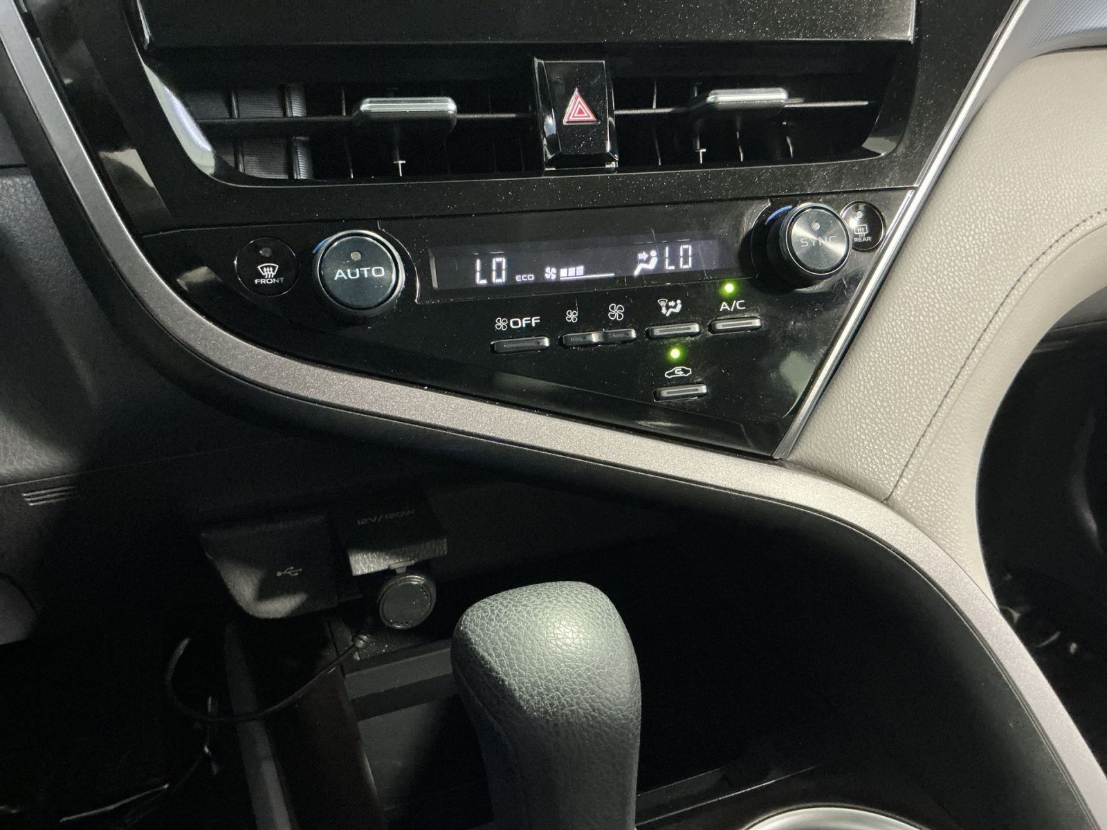 Used 2024 Toyota Camry LE FWD image 21