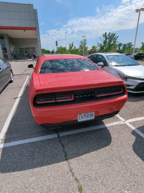 Used 2016 Dodge Challenger R/T RWD image 4