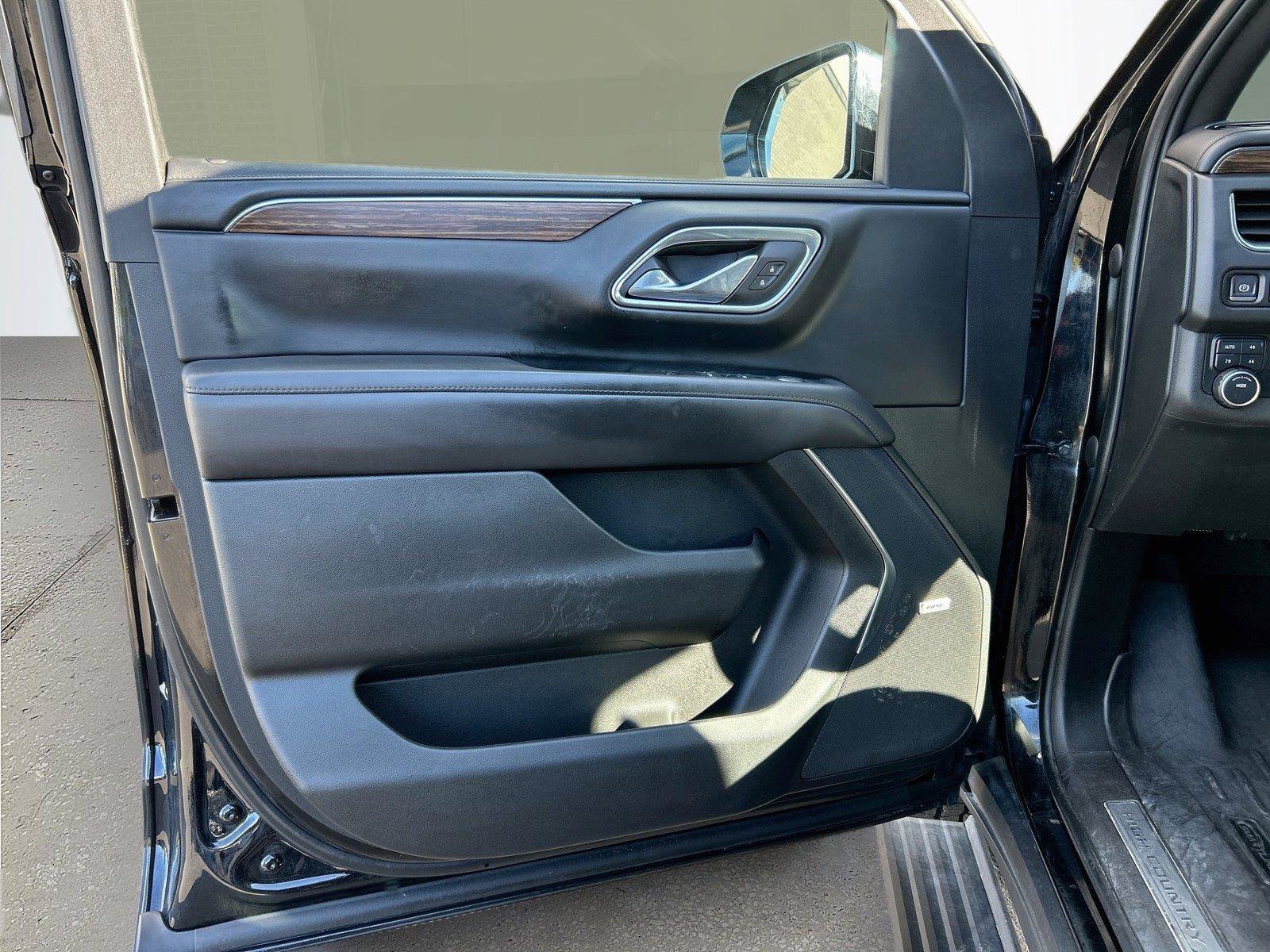 Used 2023 Chevrolet Tahoe High Country AWD/4WD image 26