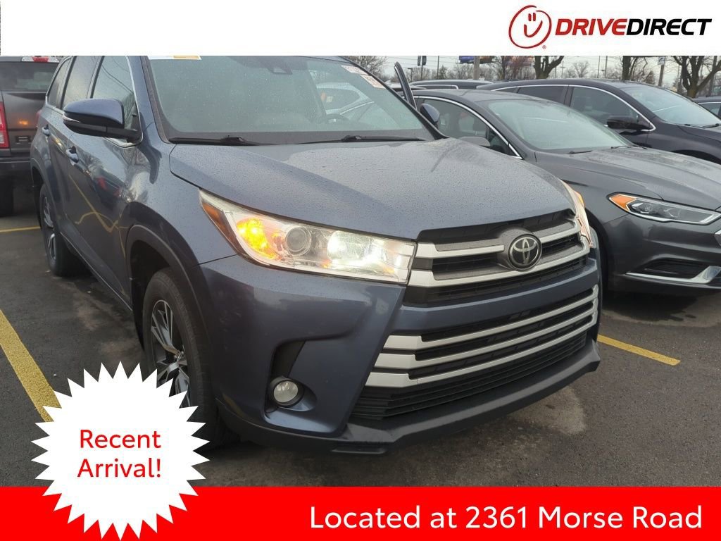 Used 2017 Toyota Highlander Plus image 1
