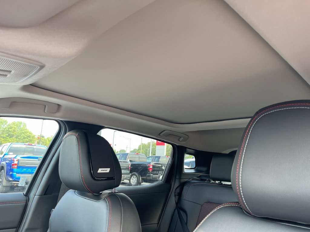 New 2027 Nissan Kicks SR w/ SR Premium Package AWD/4WD image 24
