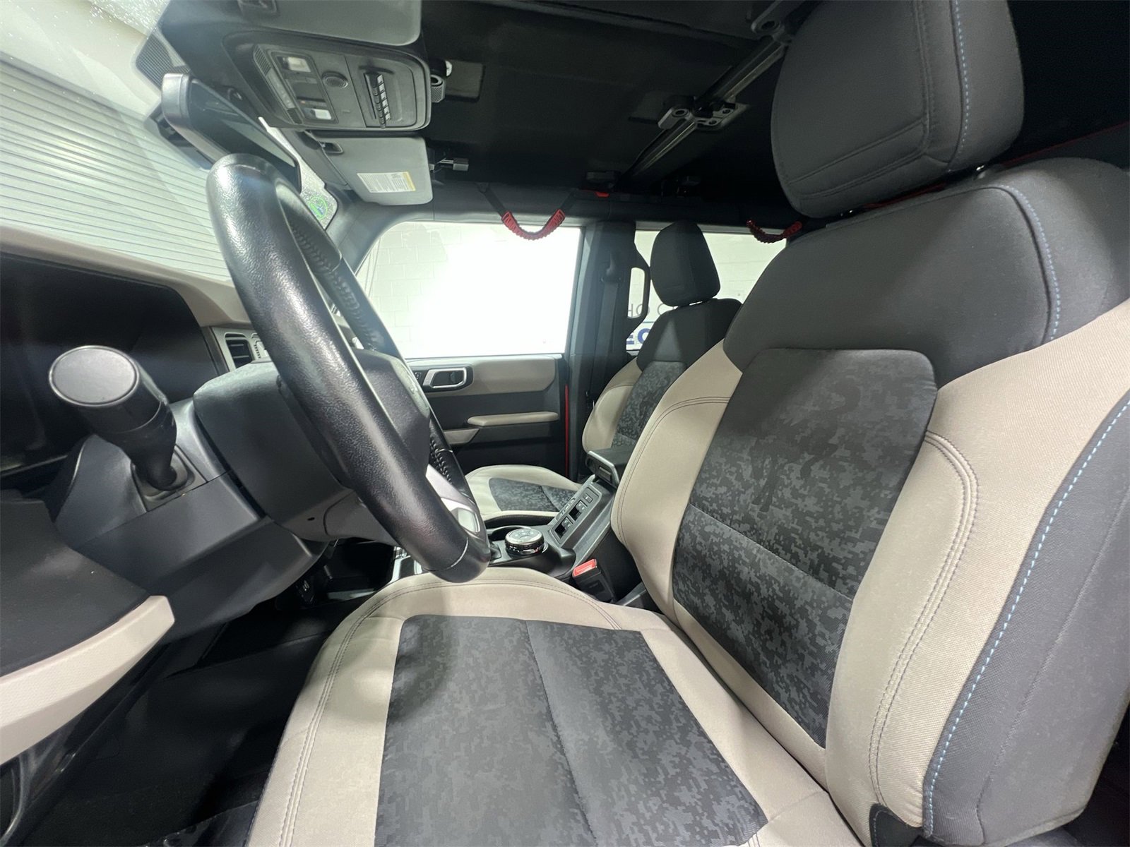 Used 2023 Ford Bronco Wildtrak image 11